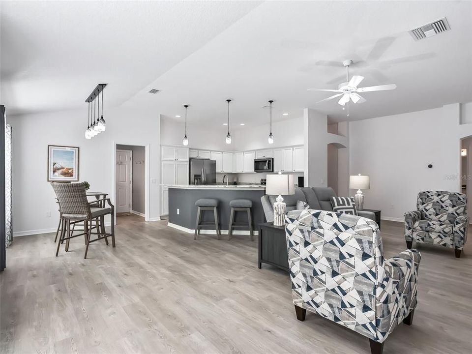 En Venta: $469,000 (3 camas, 2 baños, 1656 Pies cuadrados)