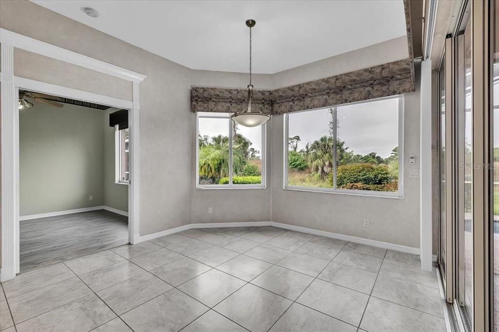 For Sale: $325,000 (3 beds, 2 baths, 1861 Square Feet)