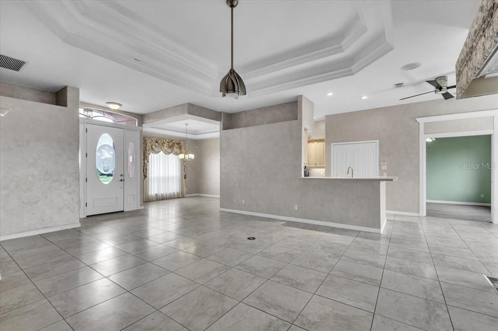 For Sale: $325,000 (3 beds, 2 baths, 1861 Square Feet)