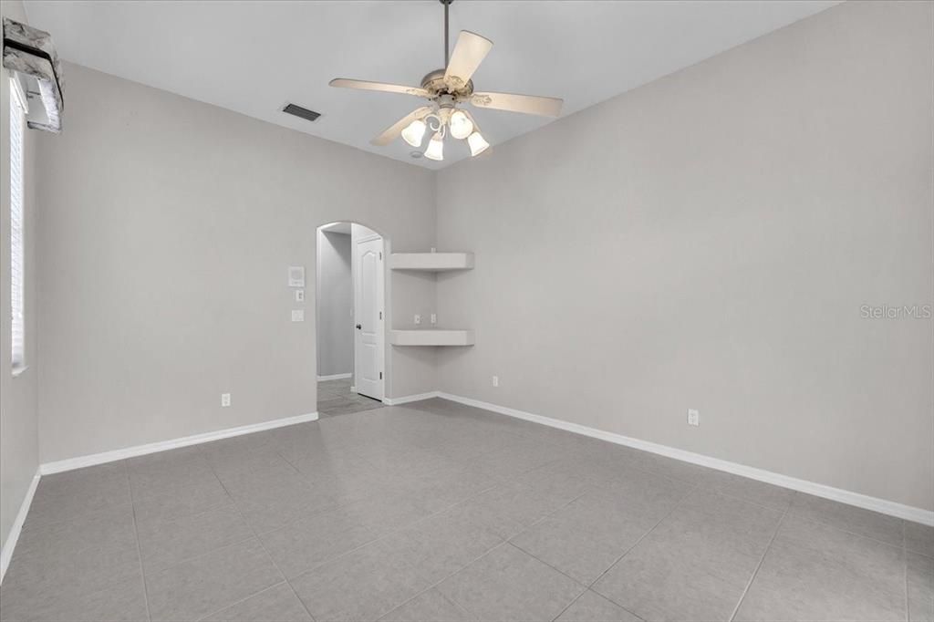 For Sale: $325,000 (3 beds, 2 baths, 1861 Square Feet)