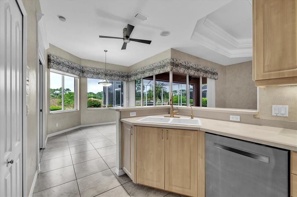 For Sale: $325,000 (3 beds, 2 baths, 1861 Square Feet)