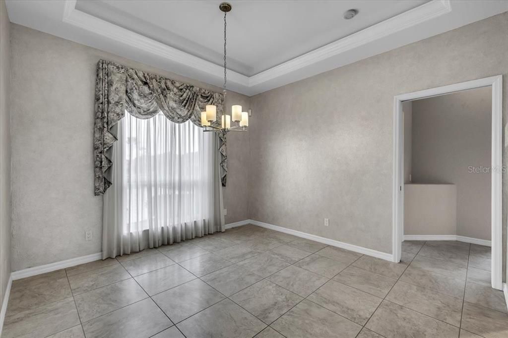 For Sale: $325,000 (3 beds, 2 baths, 1861 Square Feet)