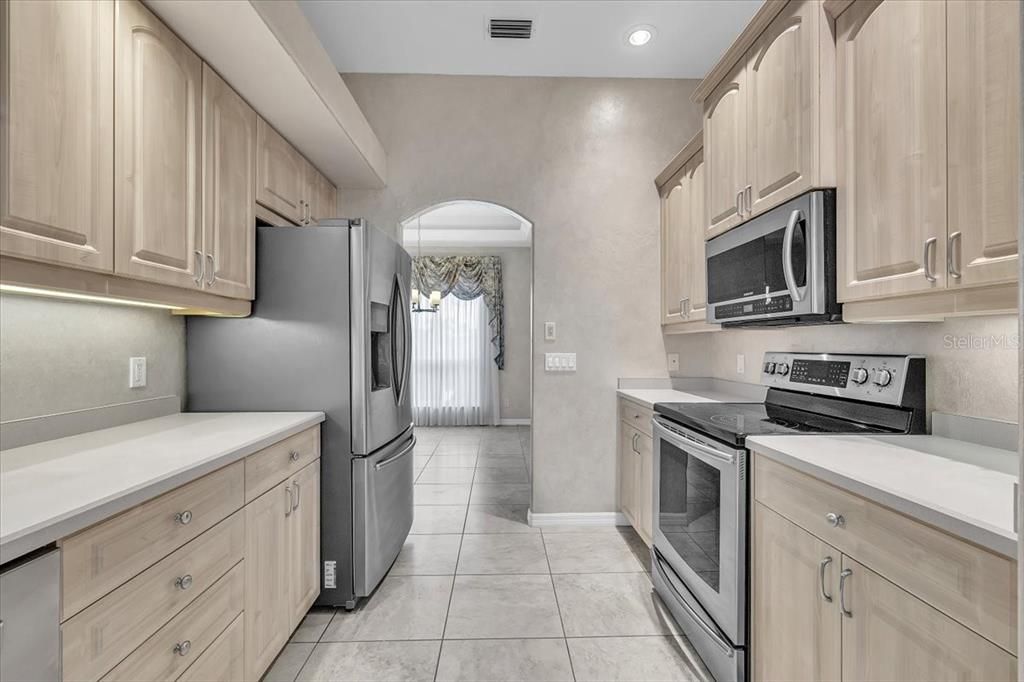 For Sale: $325,000 (3 beds, 2 baths, 1861 Square Feet)