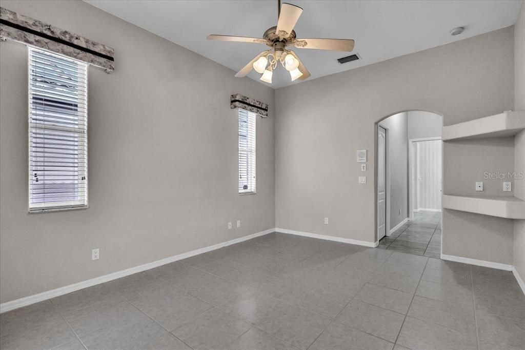 For Sale: $325,000 (3 beds, 2 baths, 1861 Square Feet)