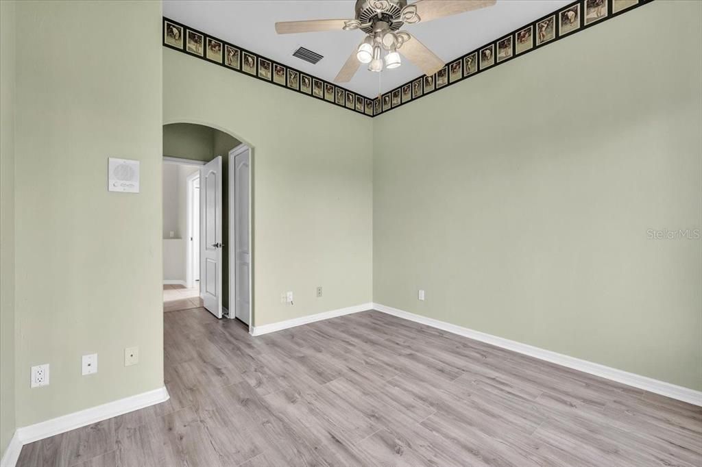 For Sale: $325,000 (3 beds, 2 baths, 1861 Square Feet)