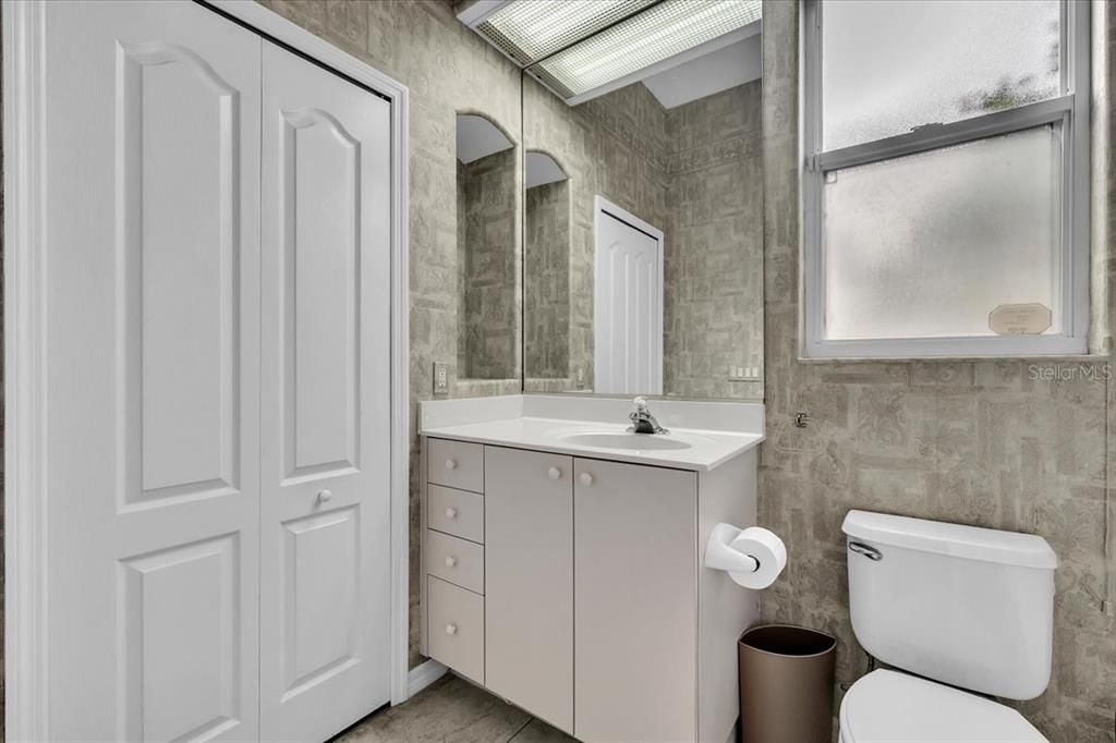 For Sale: $325,000 (3 beds, 2 baths, 1861 Square Feet)