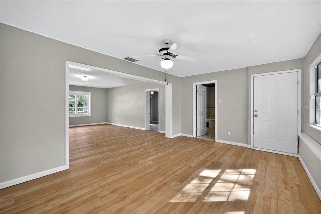 待售: $429,900 (3 贝兹, 2 浴室, 1588 平方英尺)