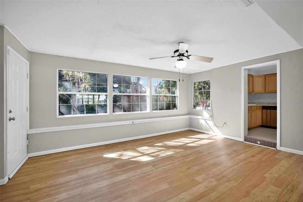 待售: $429,900 (3 贝兹, 2 浴室, 1588 平方英尺)