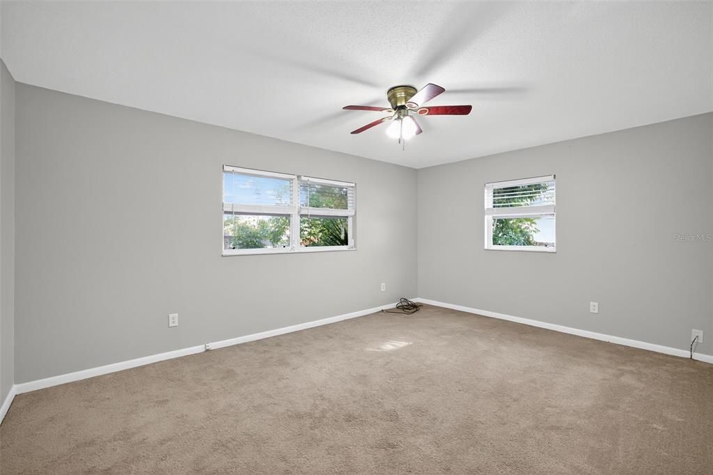 待售: $429,900 (3 贝兹, 2 浴室, 1588 平方英尺)