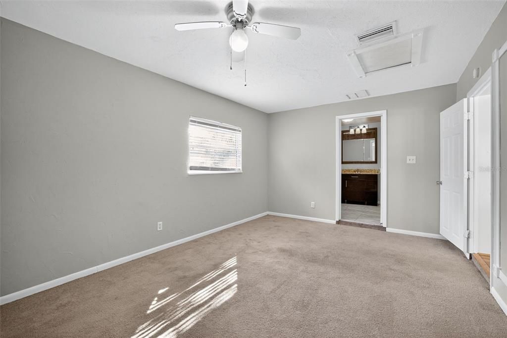 待售: $429,900 (3 贝兹, 2 浴室, 1588 平方英尺)