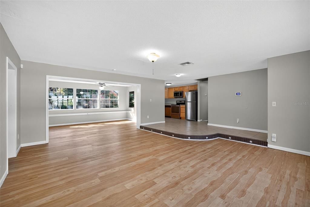 待售: $429,900 (3 贝兹, 2 浴室, 1588 平方英尺)