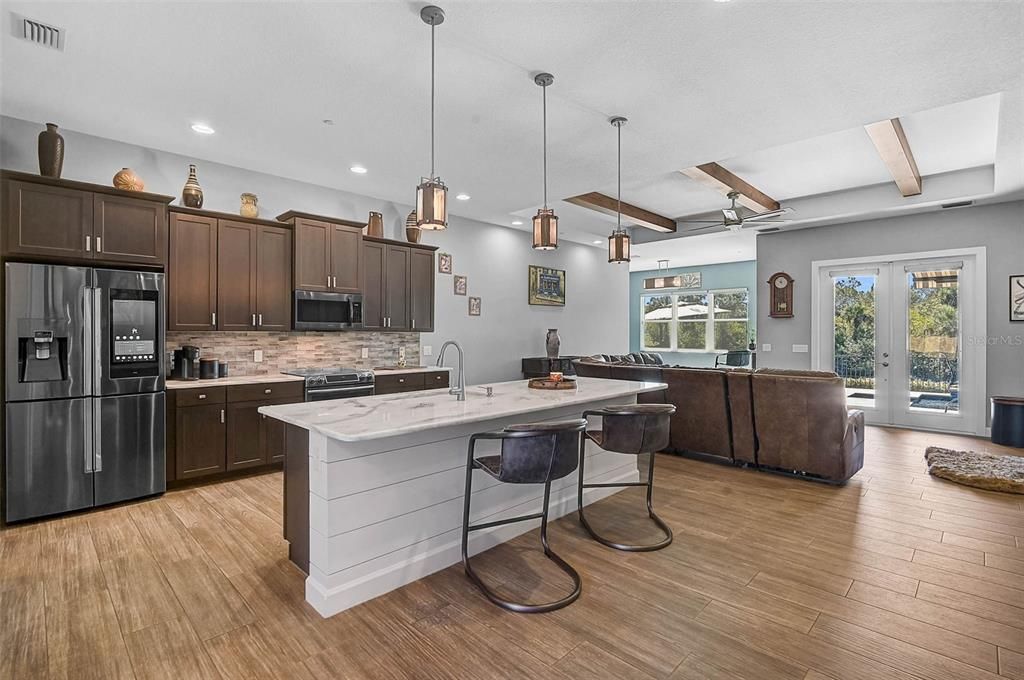 For Sale: $648,000 (2 beds, 2 baths, 1841 Square Feet)