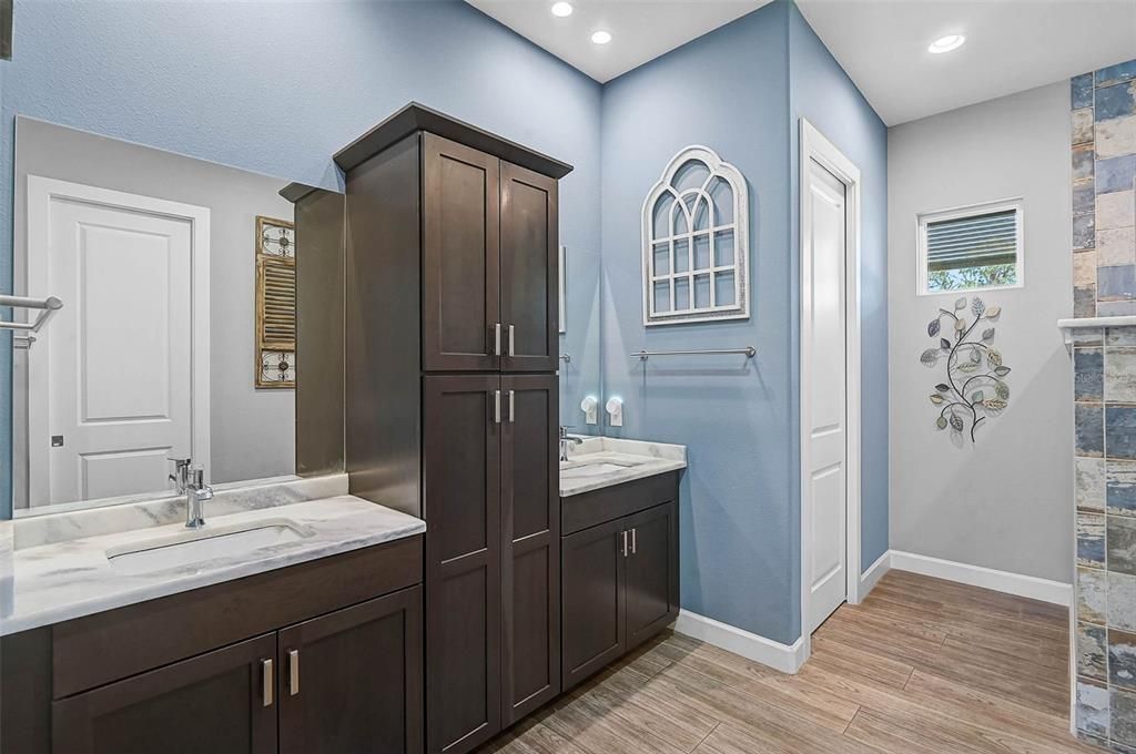 For Sale: $648,000 (2 beds, 2 baths, 1841 Square Feet)