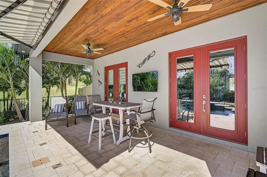 For Sale: $648,000 (2 beds, 2 baths, 1841 Square Feet)