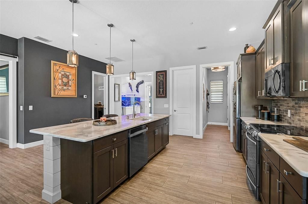 For Sale: $648,000 (2 beds, 2 baths, 1841 Square Feet)