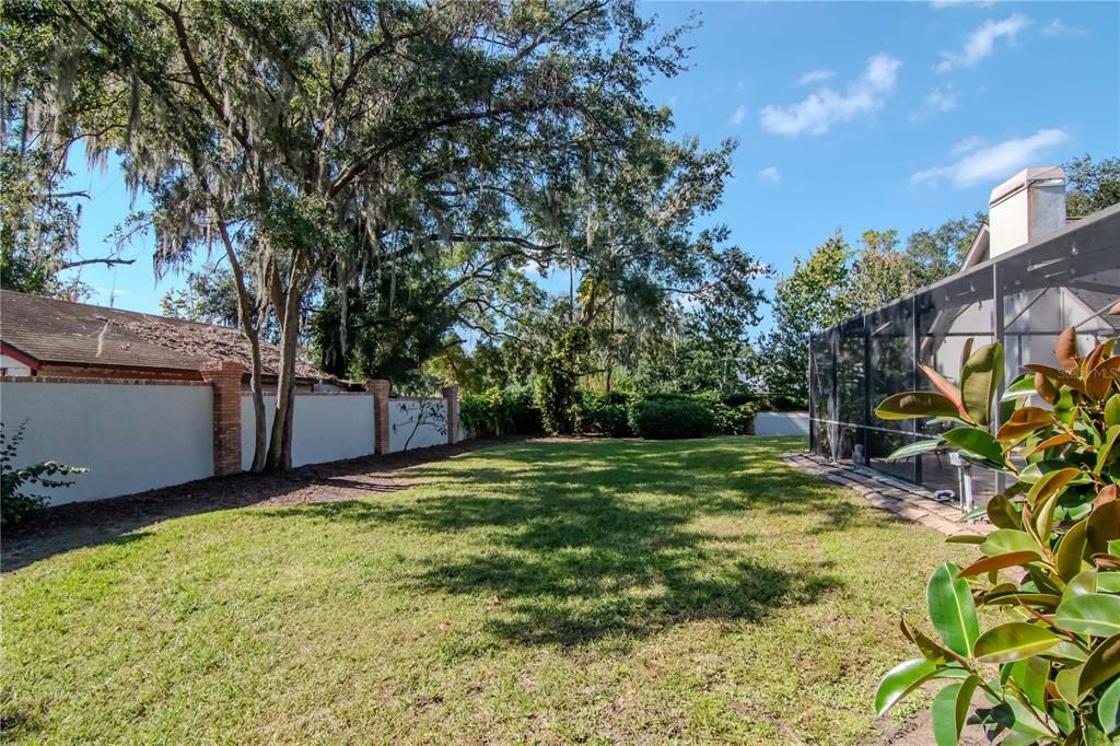 For Sale: $875,000 (5 beds, 5 baths, 3853 Square Feet)