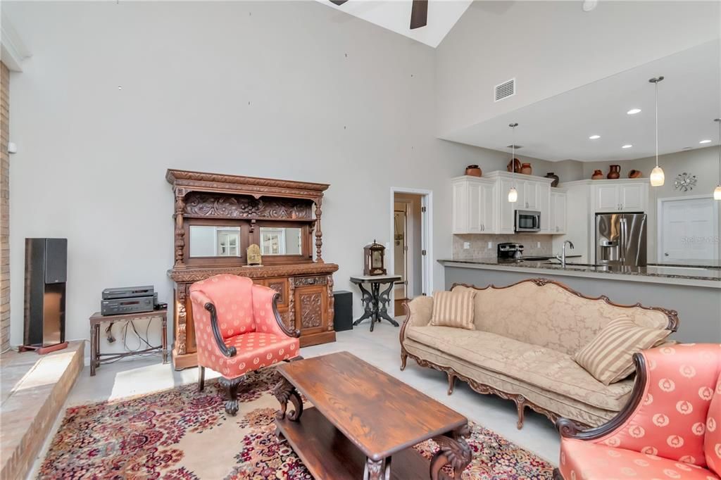 For Sale: $875,000 (5 beds, 5 baths, 3853 Square Feet)