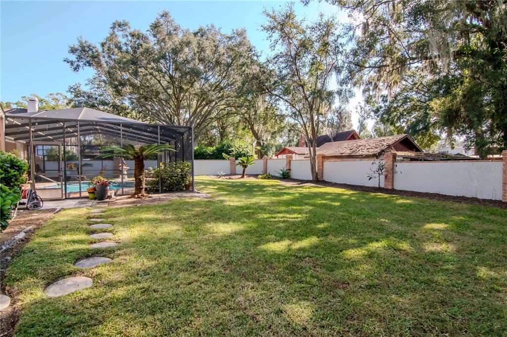 For Sale: $875,000 (5 beds, 5 baths, 3853 Square Feet)