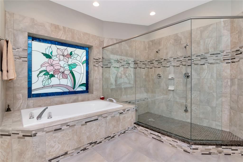 For Sale: $875,000 (5 beds, 5 baths, 3853 Square Feet)