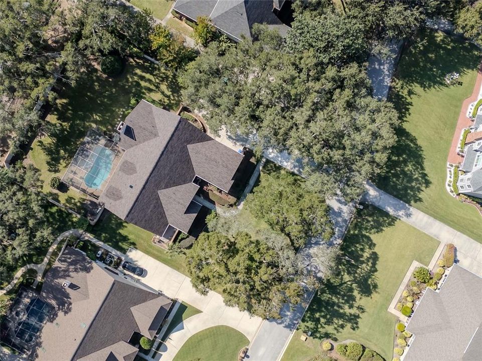 For Sale: $875,000 (5 beds, 5 baths, 3853 Square Feet)