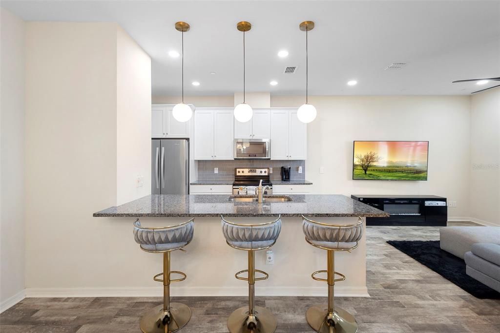 Active With Contract: $2,500 (2 beds, 2 baths, 1445 Square Feet)