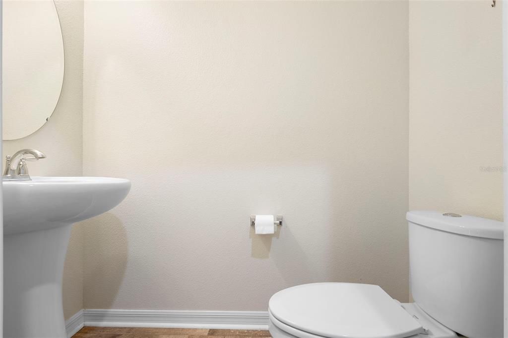 Active With Contract: $2,500 (2 beds, 2 baths, 1445 Square Feet)