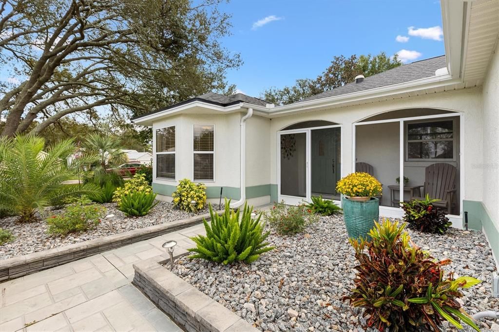 For Sale: $550,000 (3 beds, 2 baths, 2322 Square Feet)