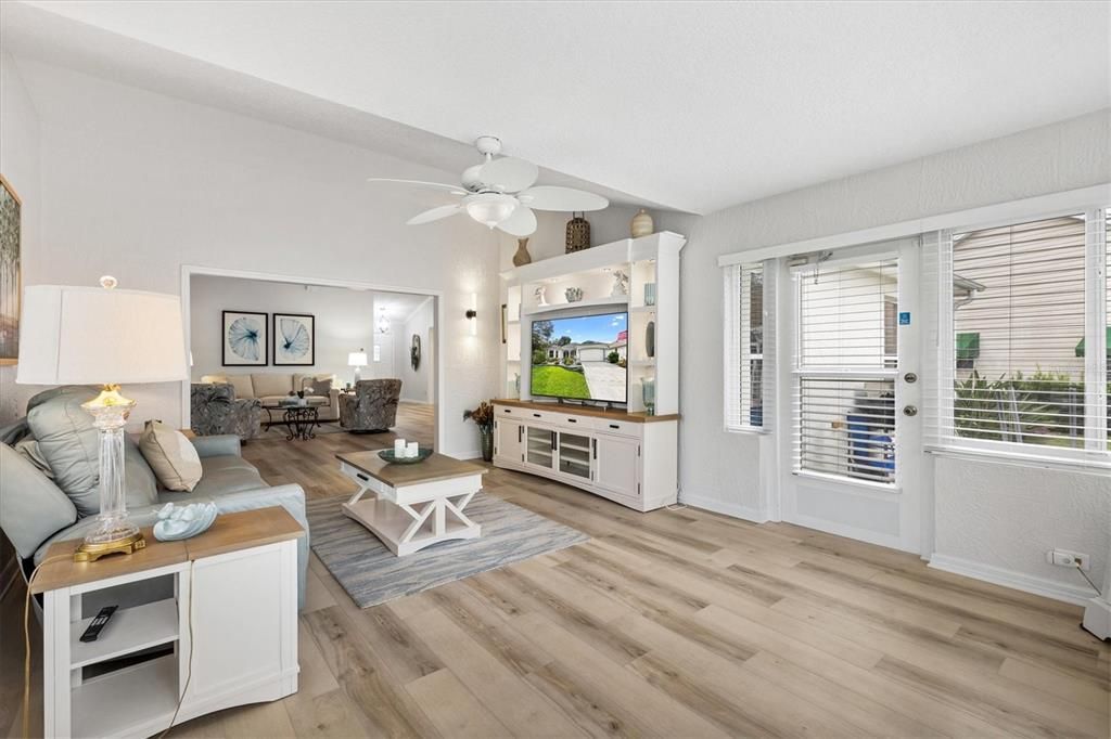 For Sale: $550,000 (3 beds, 2 baths, 2322 Square Feet)