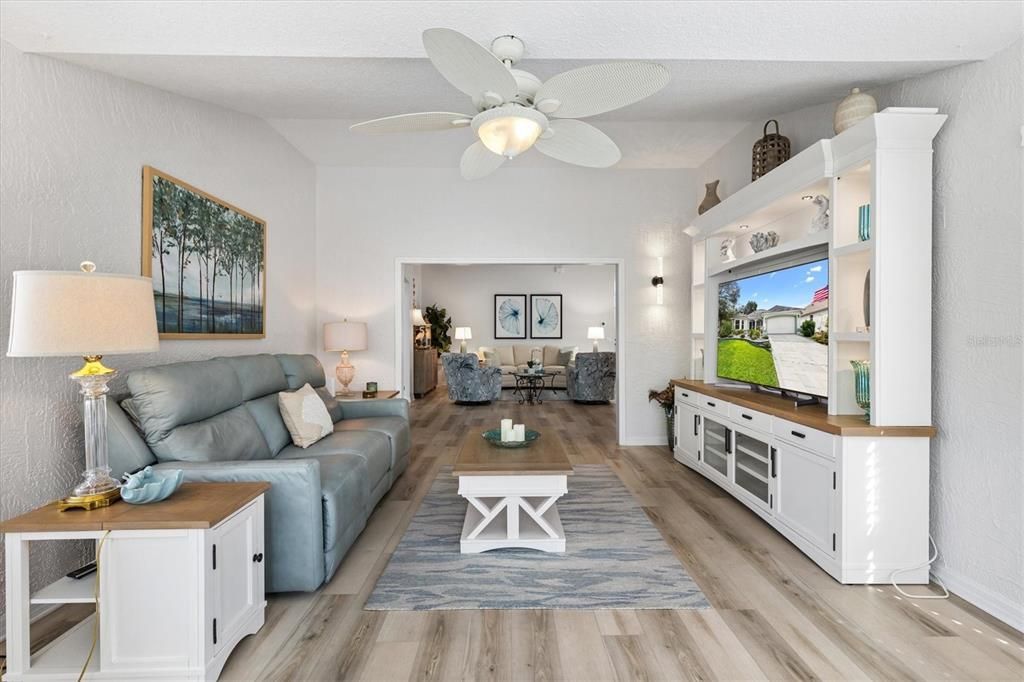 For Sale: $550,000 (3 beds, 2 baths, 2322 Square Feet)