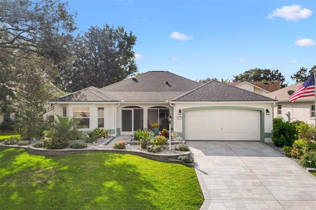 For Sale: $550,000 (3 beds, 2 baths, 2322 Square Feet)