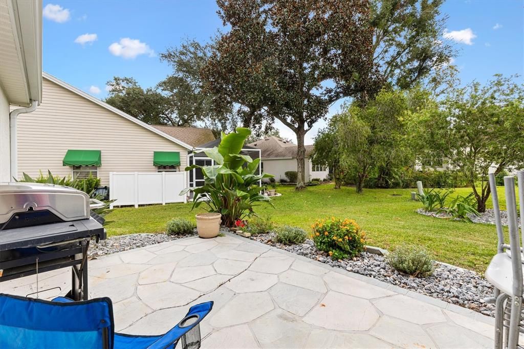 For Sale: $550,000 (3 beds, 2 baths, 2322 Square Feet)