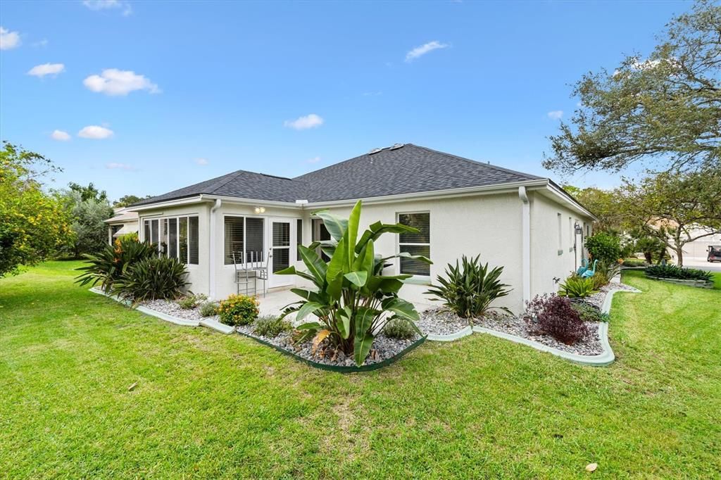 For Sale: $550,000 (3 beds, 2 baths, 2322 Square Feet)