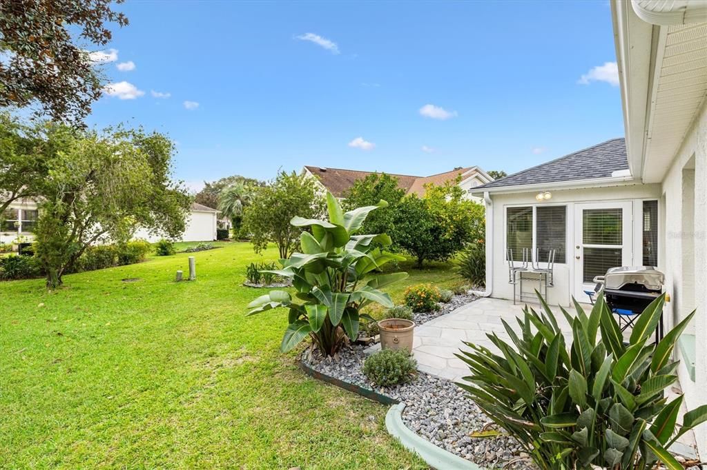 For Sale: $550,000 (3 beds, 2 baths, 2322 Square Feet)