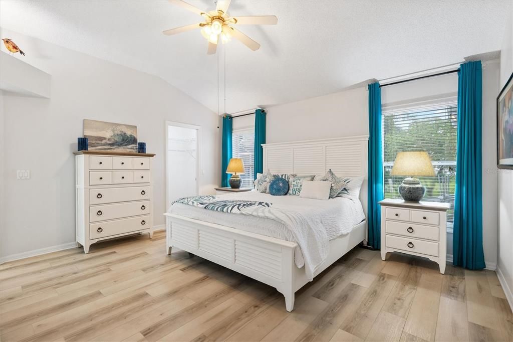 For Sale: $550,000 (3 beds, 2 baths, 2322 Square Feet)