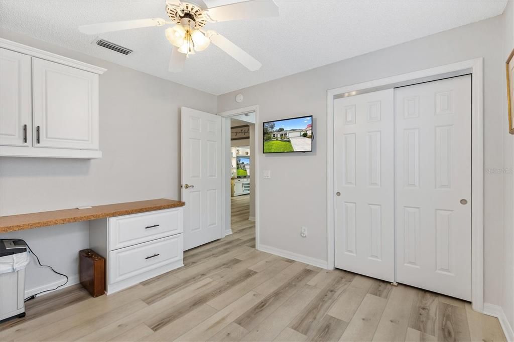 For Sale: $550,000 (3 beds, 2 baths, 2322 Square Feet)