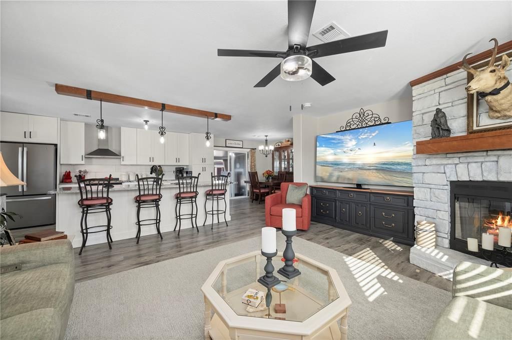 For Sale: $279,000 (3 beds, 2 baths, 1475 Square Feet)