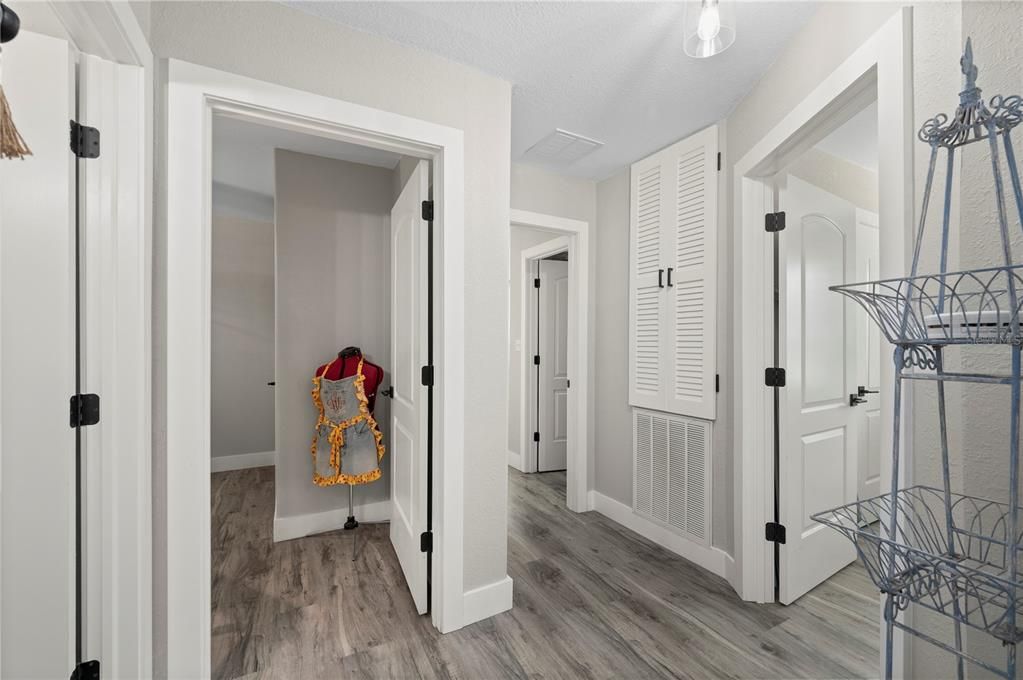 For Sale: $279,000 (3 beds, 2 baths, 1475 Square Feet)