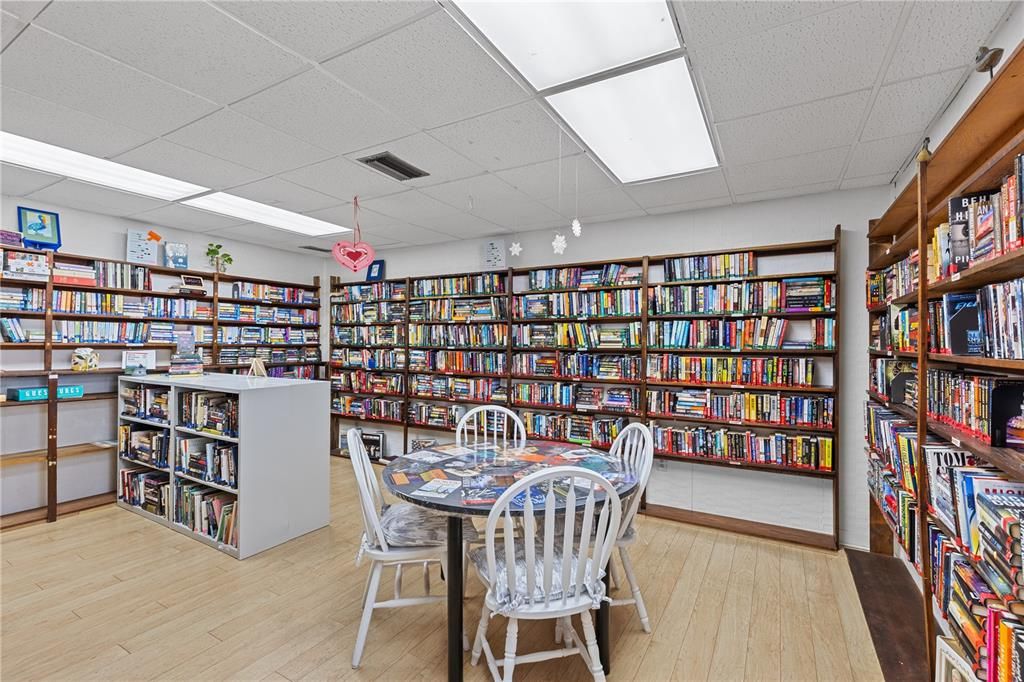 For Sale: $279,000 (3 beds, 2 baths, 1475 Square Feet)