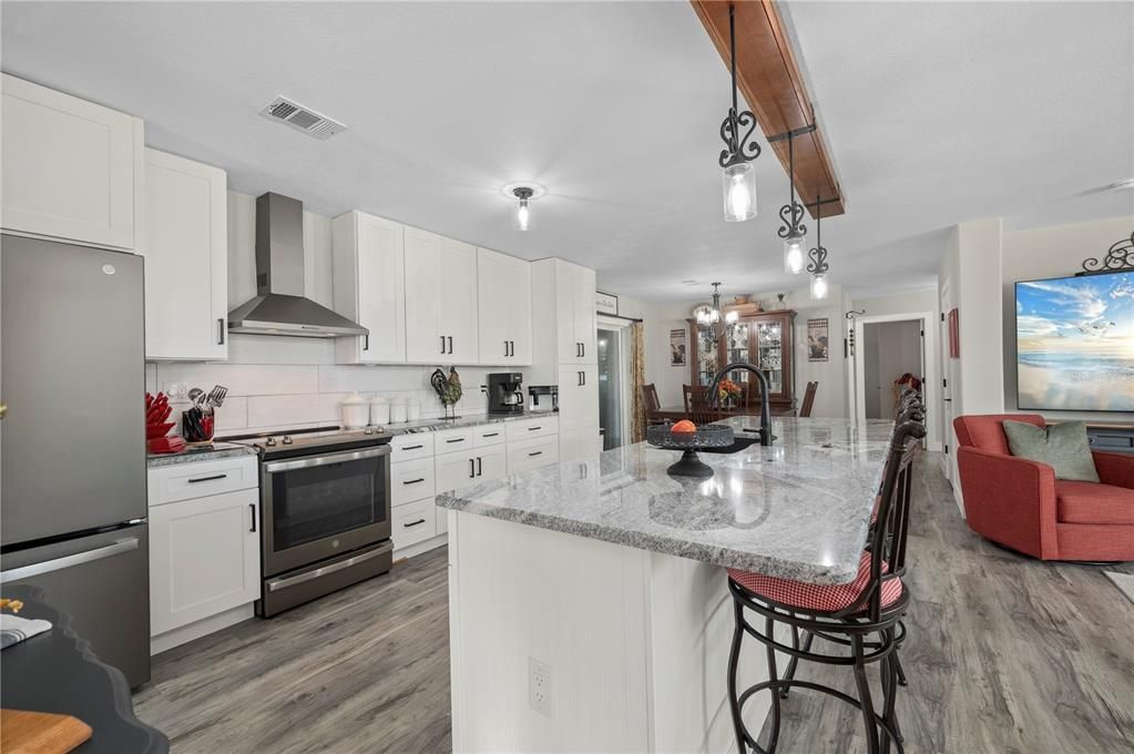 For Sale: $279,000 (3 beds, 2 baths, 1475 Square Feet)