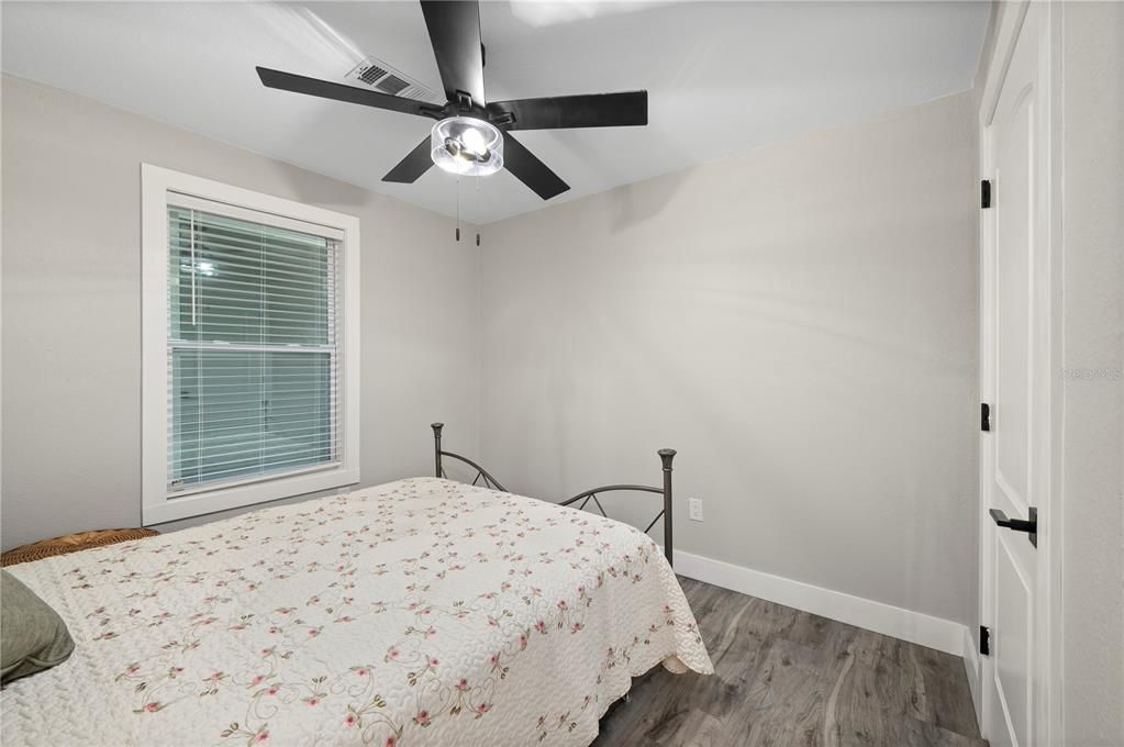 For Sale: $279,000 (3 beds, 2 baths, 1475 Square Feet)