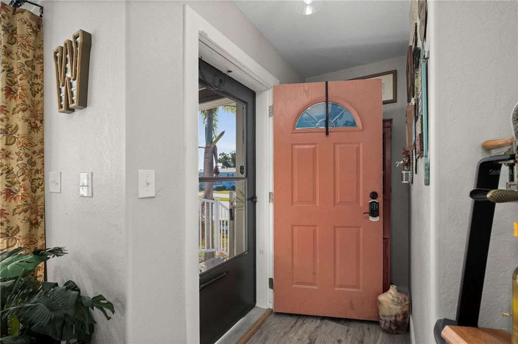 For Sale: $279,000 (3 beds, 2 baths, 1475 Square Feet)