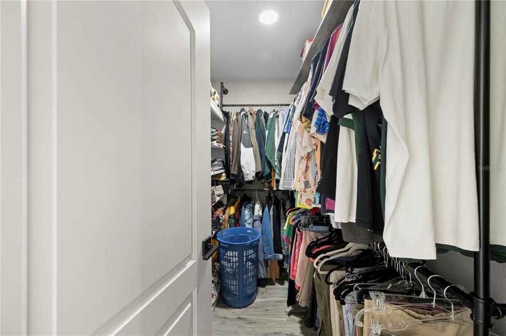 For Sale: $279,000 (3 beds, 2 baths, 1475 Square Feet)