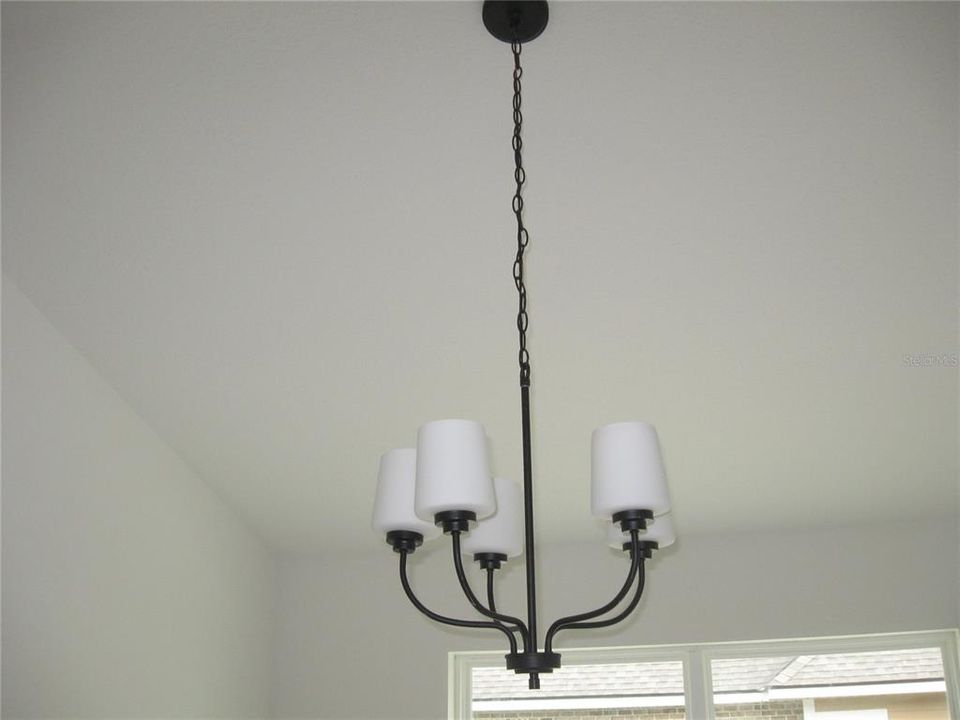 待售: $371,650 (4 贝兹, 2 浴室, 1820 平方英尺)