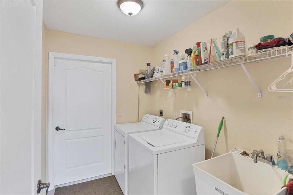 Active With Contract: $329,000 (3 beds, 2 baths, 2010 Square Feet)