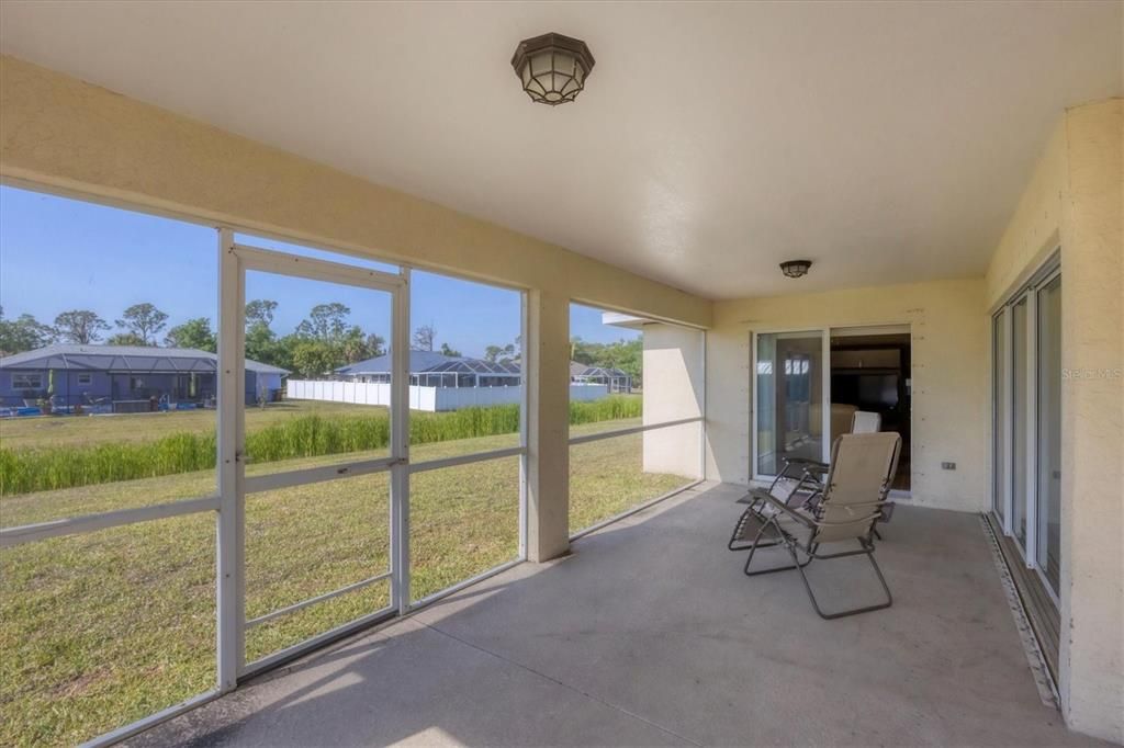 Active With Contract: $329,000 (3 beds, 2 baths, 2010 Square Feet)