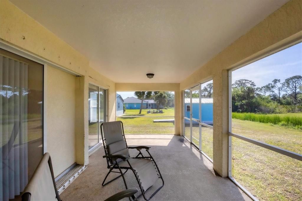 Active With Contract: $329,000 (3 beds, 2 baths, 2010 Square Feet)