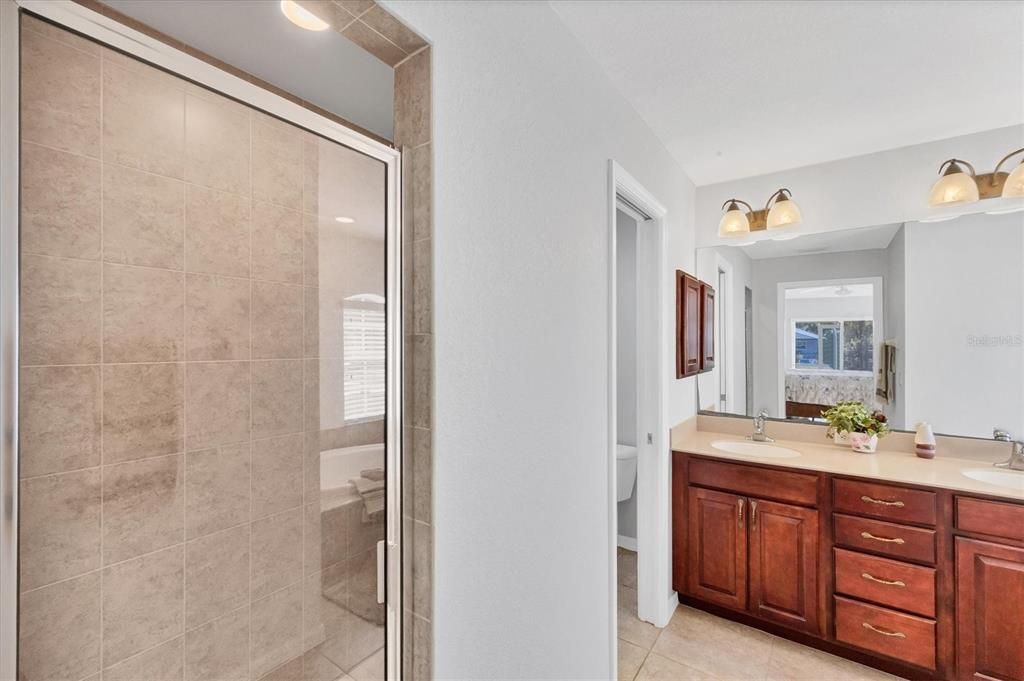 Active With Contract: $329,000 (3 beds, 2 baths, 2010 Square Feet)