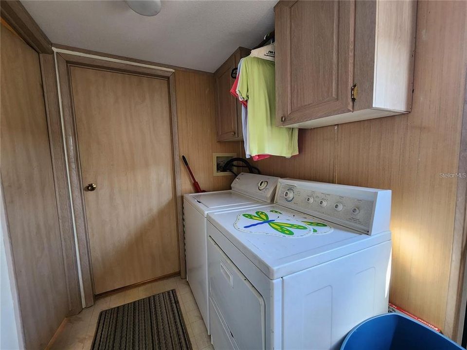 На продажу: $99,900 (2 спален, 2 ванн, 784 Квадратных фут)