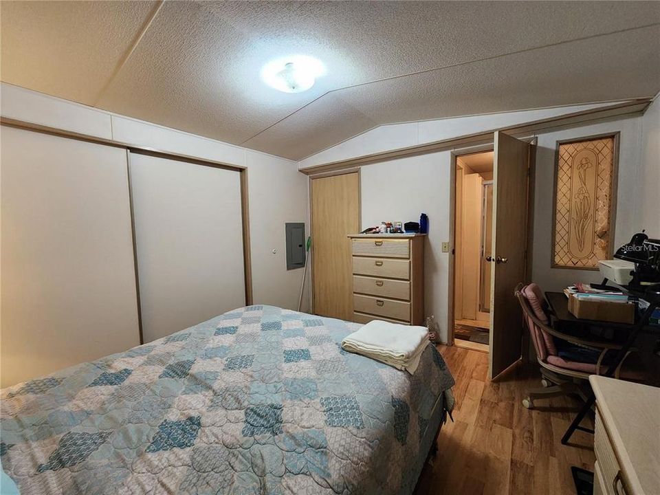 На продажу: $99,900 (2 спален, 2 ванн, 784 Квадратных фут)