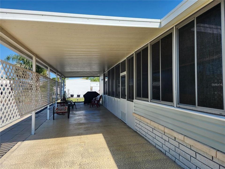 На продажу: $99,900 (2 спален, 2 ванн, 784 Квадратных фут)